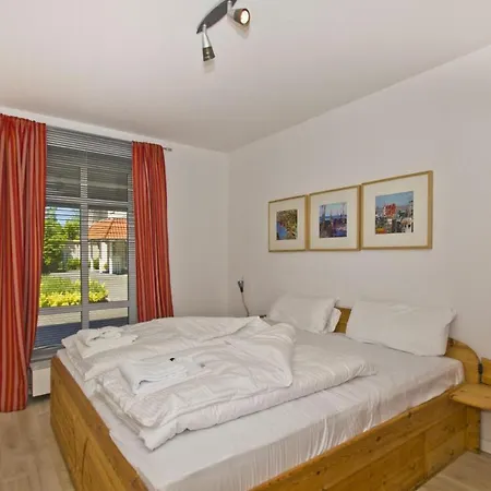 Hafenhaeuser Breege Ferienwohnung 13 *